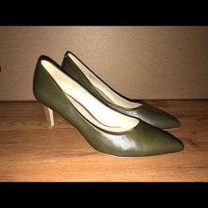 NineWest Olive Green Kitten Heel